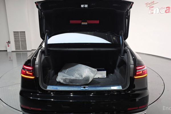 2021 Audi A8 с пробегом 51 722 км