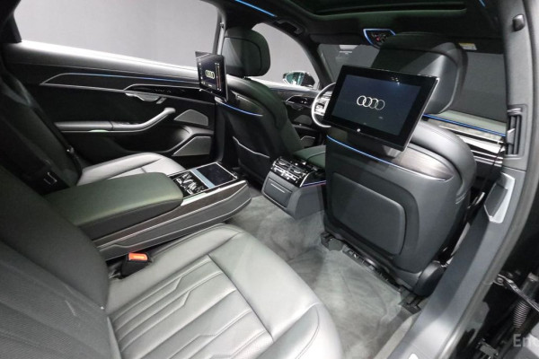 2023 Audi A8 с пробегом 19 436 км