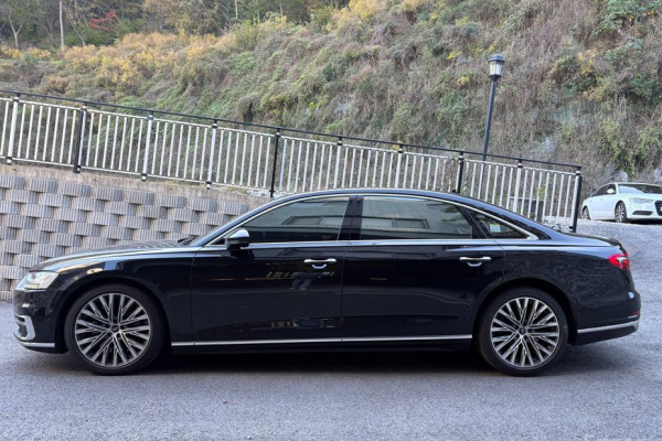 2021 Audi A8 с пробегом 43 000 км