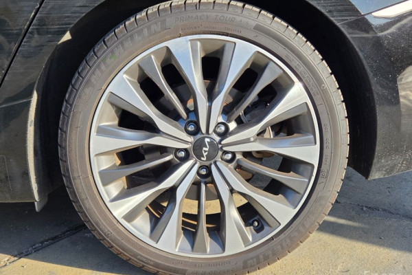 2023 Kia K8 с пробегом 29 900 км