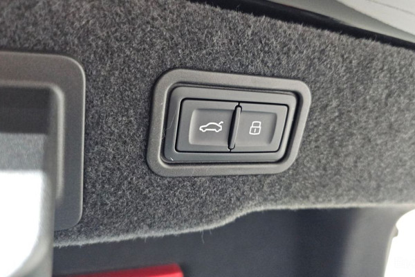 2021 Audi A8 с пробегом 57 505 км