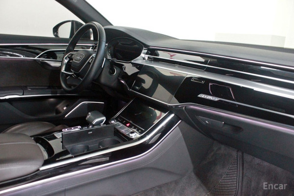 2021 Audi A8 с пробегом 87 260 км