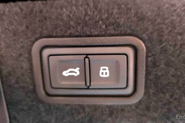 2021 Audi A8 с пробегом 127 445 км