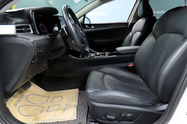 2022 Kia K5 с пробегом 42 563 км