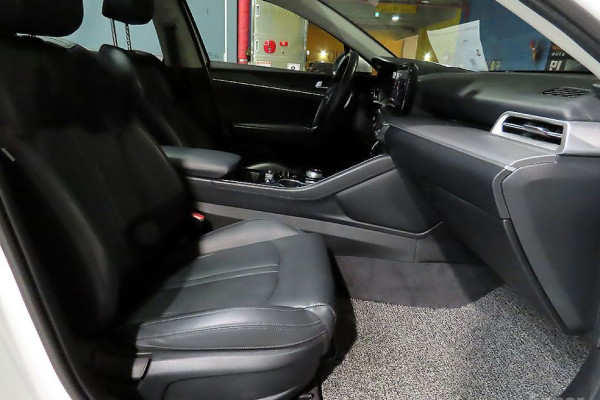 2022 Kia K5 с пробегом 42 563 км