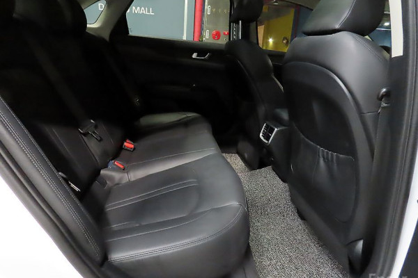 2022 Kia K5 с пробегом 42 563 км