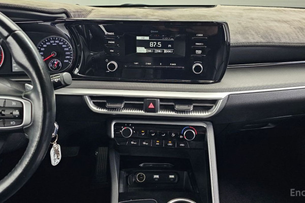 2022 Kia K5 с пробегом 49 378 км