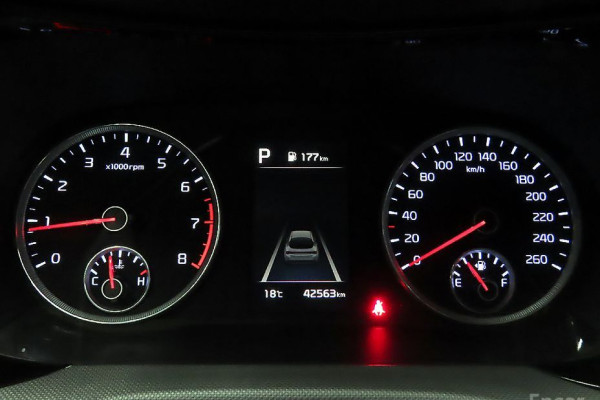 2022 Kia K5 с пробегом 42 563 км