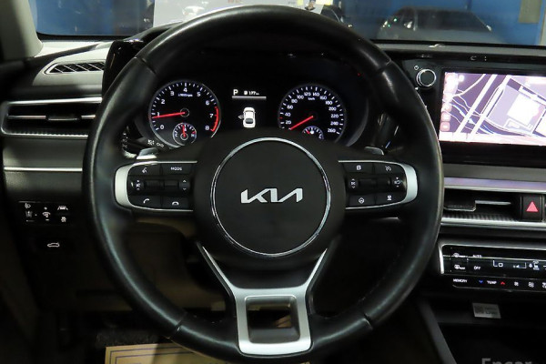 2022 Kia K5 с пробегом 42 563 км
