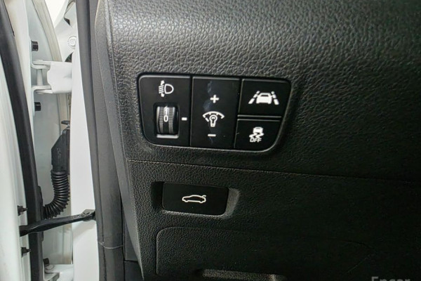 2022 Kia K5 с пробегом 33 642 км