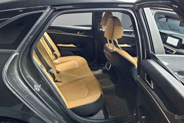 2021 Kia K5 с пробегом 37 962 км