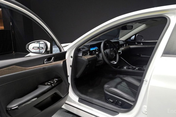 2021 Kia K5 с пробегом 42 245 км