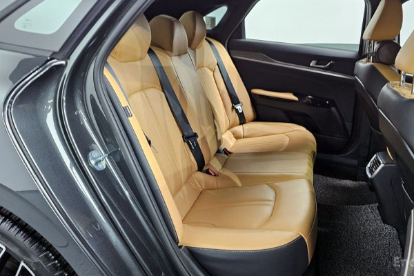 2022 Kia K5 с пробегом 38 716 км