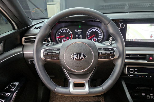 2021 Kia K5 с пробегом 42 259 км