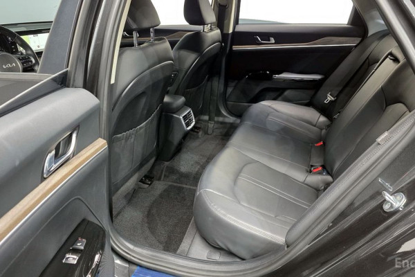 2022 Kia K5 с пробегом 30 858 км