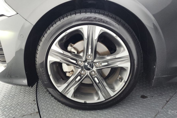 2021 Kia K5 с пробегом 40 933 км