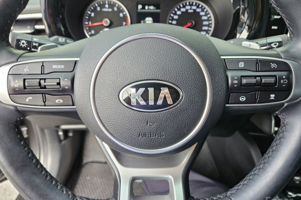 2021 Kia K5 с пробегом 42 145 км