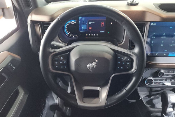 2022 Ford Bronco с пробегом 23 553 км