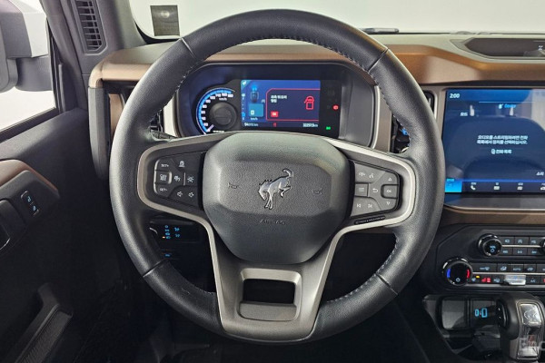 2023 Ford Bronco с пробегом 32 257 км