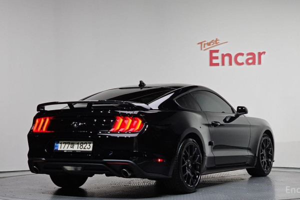 2022 Ford Mustang с пробегом 49 811 км