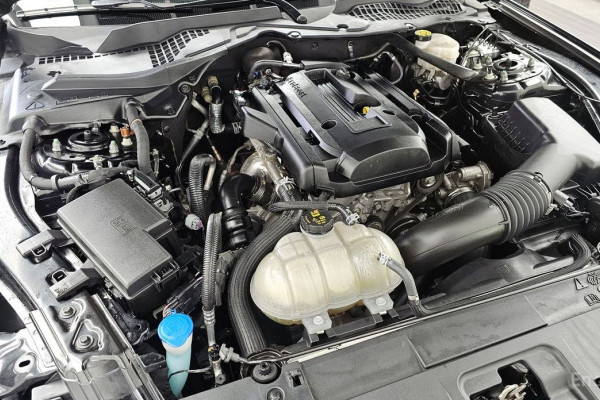 2022 Ford Mustang с пробегом 49 811 км