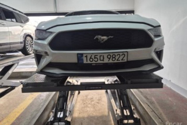2022 Ford Mustang с пробегом 68 140 км