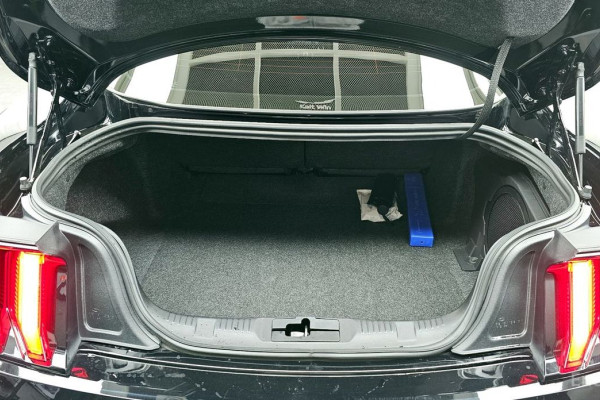 2022 Ford Mustang с пробегом 49 811 км