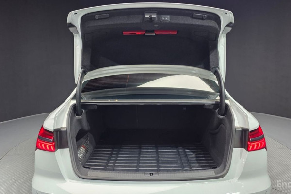 2021 Audi A6 с пробегом 233 495 км