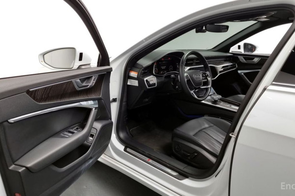 2023 Audi A6 с пробегом 52 024 км