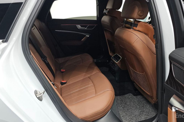 2023 Audi A6 с пробегом 17 095 км