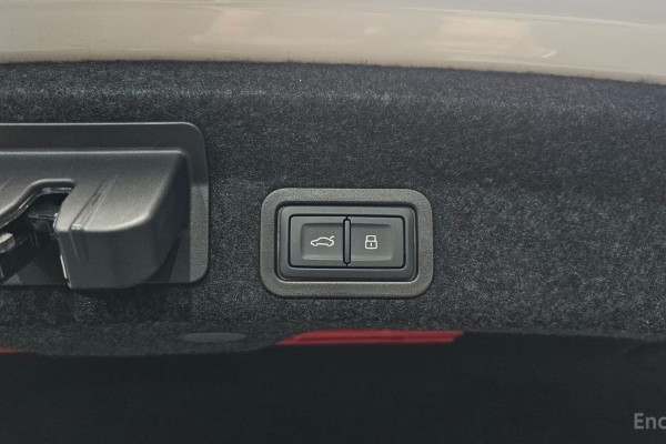 2023 Audi A6 с пробегом 17 095 км