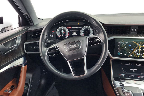 2021 Audi A6 с пробегом 67 592 км