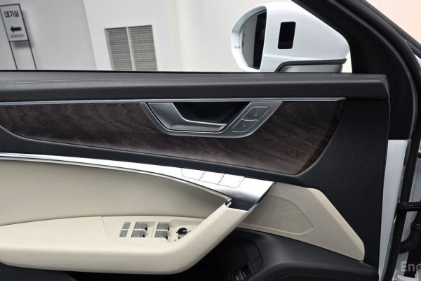 2023 Audi A6 с пробегом 25 875 км