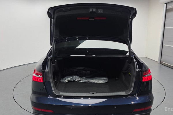 2022 Audi A6 с пробегом 111 922 км