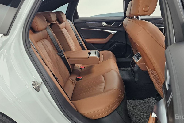 2021 Audi A6 с пробегом 49 835 км