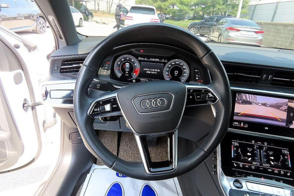 2021 Audi A6 с пробегом 124 311 км