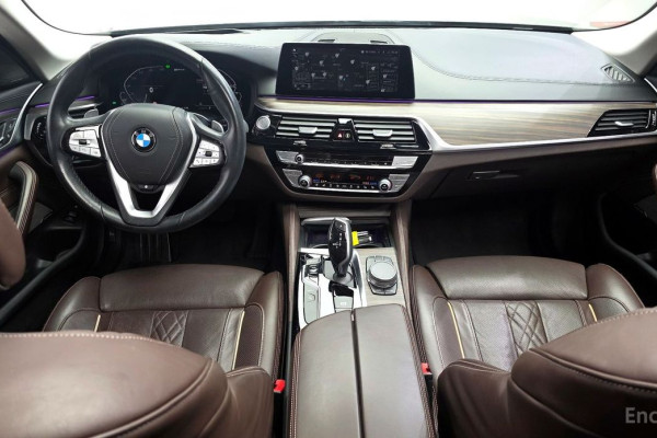 2020 BMW 5 серии с пробегом 93 234 км