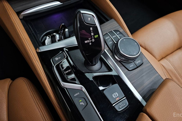 2020 BMW 5 серии с пробегом 43 063 км