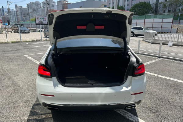 2021 BMW 5 серии с пробегом 91 355 км