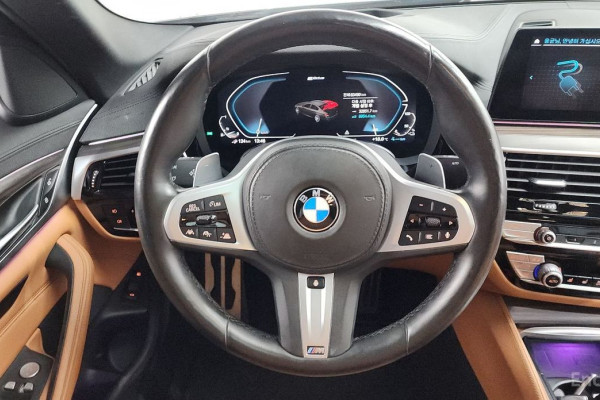 2020 BMW 5 серии с пробегом 83 490 км