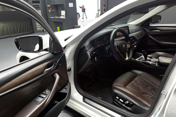 2020 BMW 5 серии с пробегом 84 628 км
