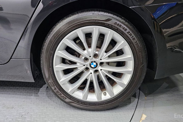 2019 BMW 5 серии с пробегом 121 179 км