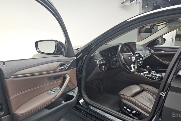2021 BMW 5 серии с пробегом 90 699 км