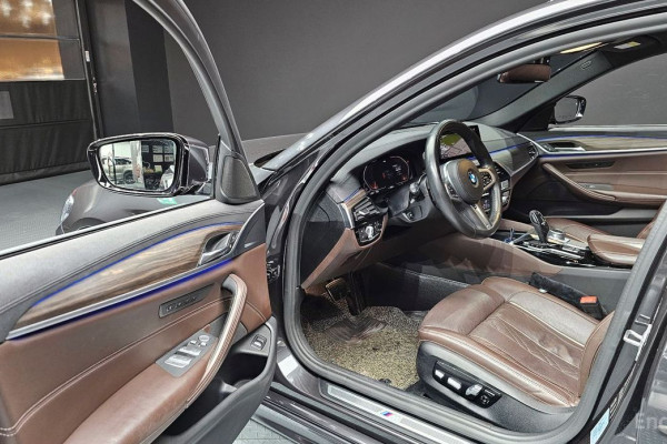 2019 BMW 5 серии с пробегом 93 887 км