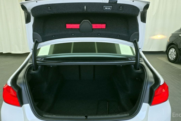 2019 BMW 5 серии с пробегом 67 621 км