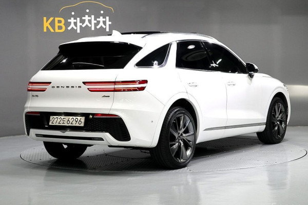 2021 Genesis GV70 с пробегом 82 709 км