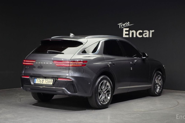 2021 Genesis GV70 с пробегом 71 572 км