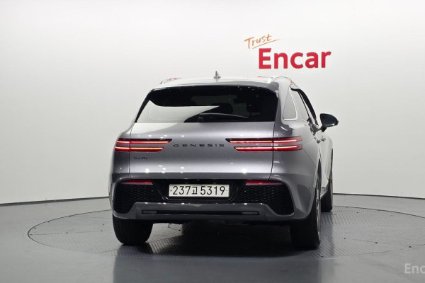 2022 Genesis GV70 с пробегом 51 909 км