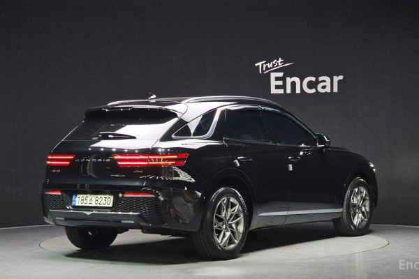 2023 Genesis GV70 с пробегом 60 794 км