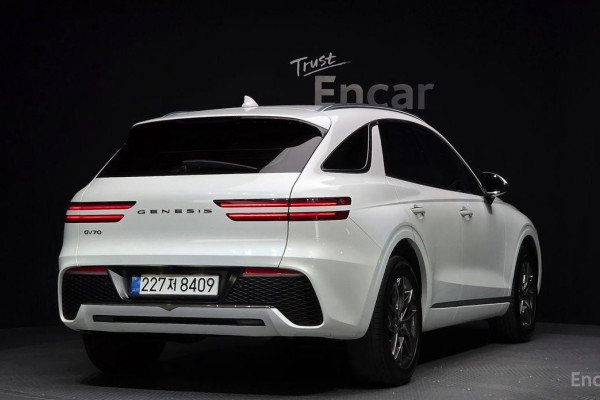 2021 Genesis GV70 с пробегом 82 285 км